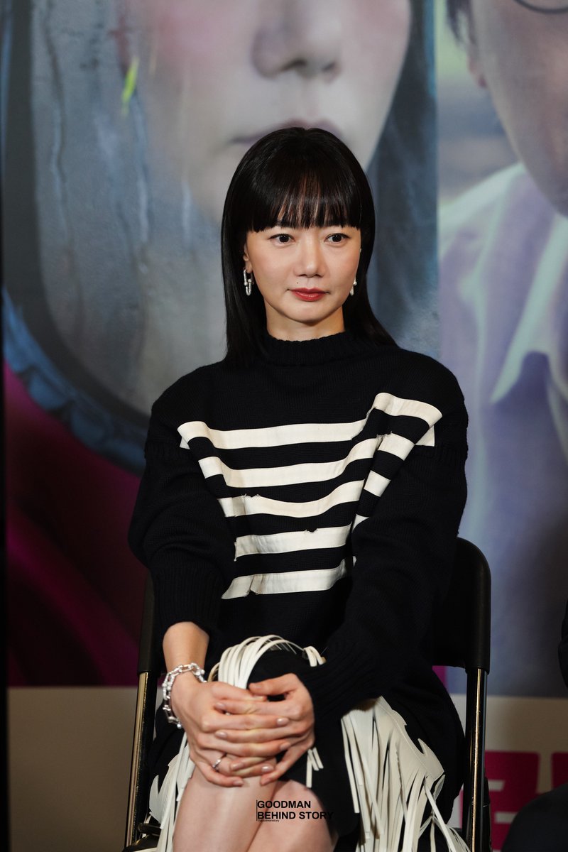 [#배두나 #BAEDOONA] 영화 <바이러스> 제작발표회 & 언론배급시사회 Behind Photo 대공개 📸✨ 여러분께 새롭게 선보인 두나 배우의 '옥택선' 🪄 지금...