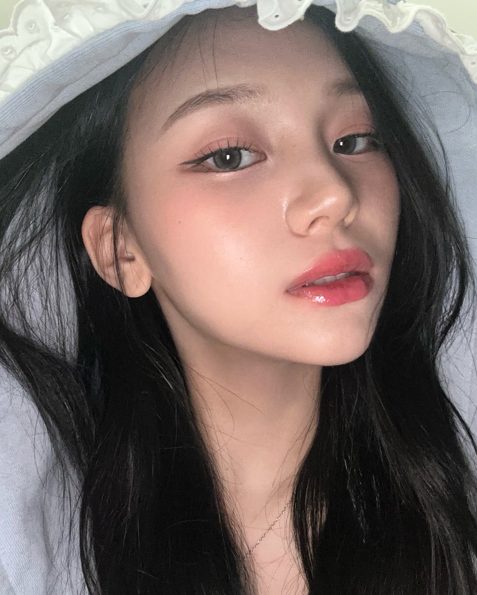 Gfriendfashion's tweet photo. Umji @GFRDofficial - Instagram Update 250508
#uriumjifashion
GLYF
#GFRIEND
#UMJIFASHION https://t.co/9RnjqT0K2p
