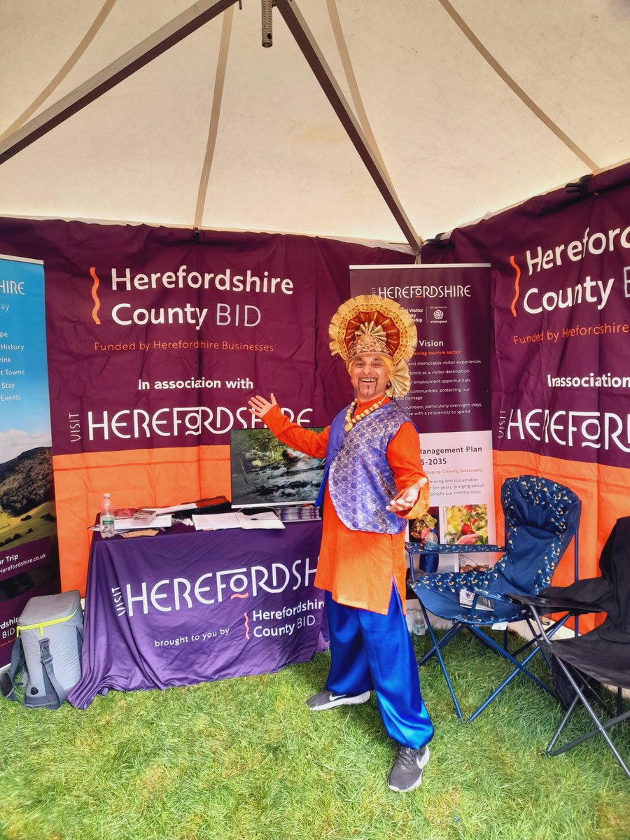 Sohan Kailey (@sohankailey) on Twitter photo With <a href="/VisitHfds/">Visit Herefordshire</a> at the #RHSMalvern Spring Festival.
We're celebrating all things flowers, plants and colour.
Come along and join in the fun.
#Herefordshire #Bhangra With <a href="/VisitHfds/">Visit Herefordshire</a> at the #RHSMalvern Spring Festival.
We're celebrating all things flowers, plants and colour.
Come along and join in the fun.
#Herefordshire #Bhangra