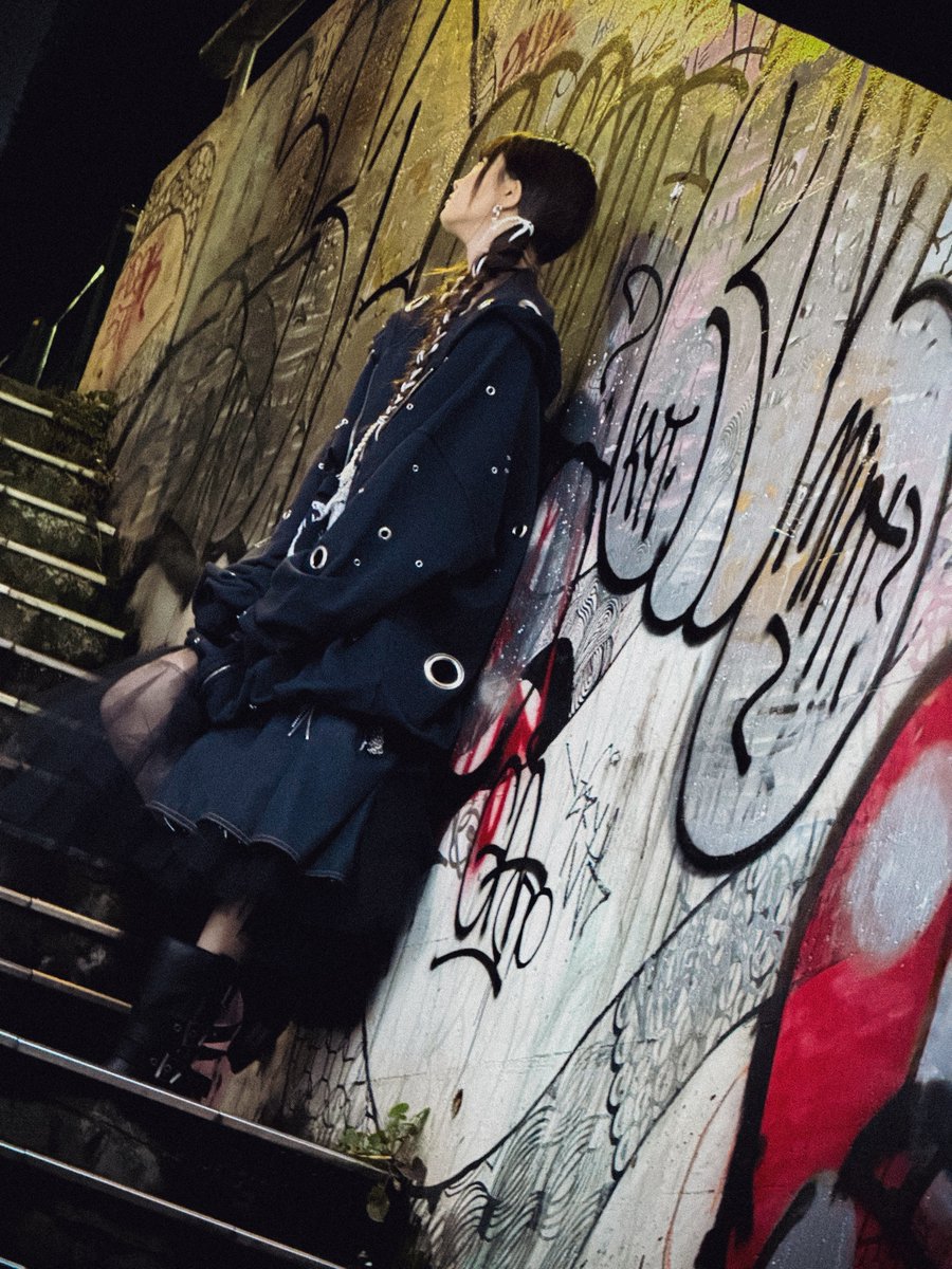 LE SSERAFIM JP 4th SG 'DIFFERENT'
CONCEPT BEHIND PHOTO📸
#HONGEUNCHAE🚇#홍은채

#LE_SSERAFIM #르세라핌
#LE_SSERAFIM_DIFFERENT