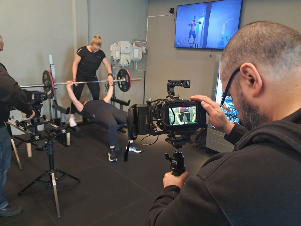 MezaVerdeProd's tweet photo. Den här veckan har vi haft fullt ös på #GymbyEgoboozt! Vi har filmat intensivt och fångat både svetten, styrkan Snart är deras reklamfilm klar –och vi ser fram emot att visa resultatet!
#Reklamfilm #BehindTheScenes #GymLife #ComingSoon #GYM #Marketing #Socialmedia #Worldclass https://t.co/7s5kvXf0Pw