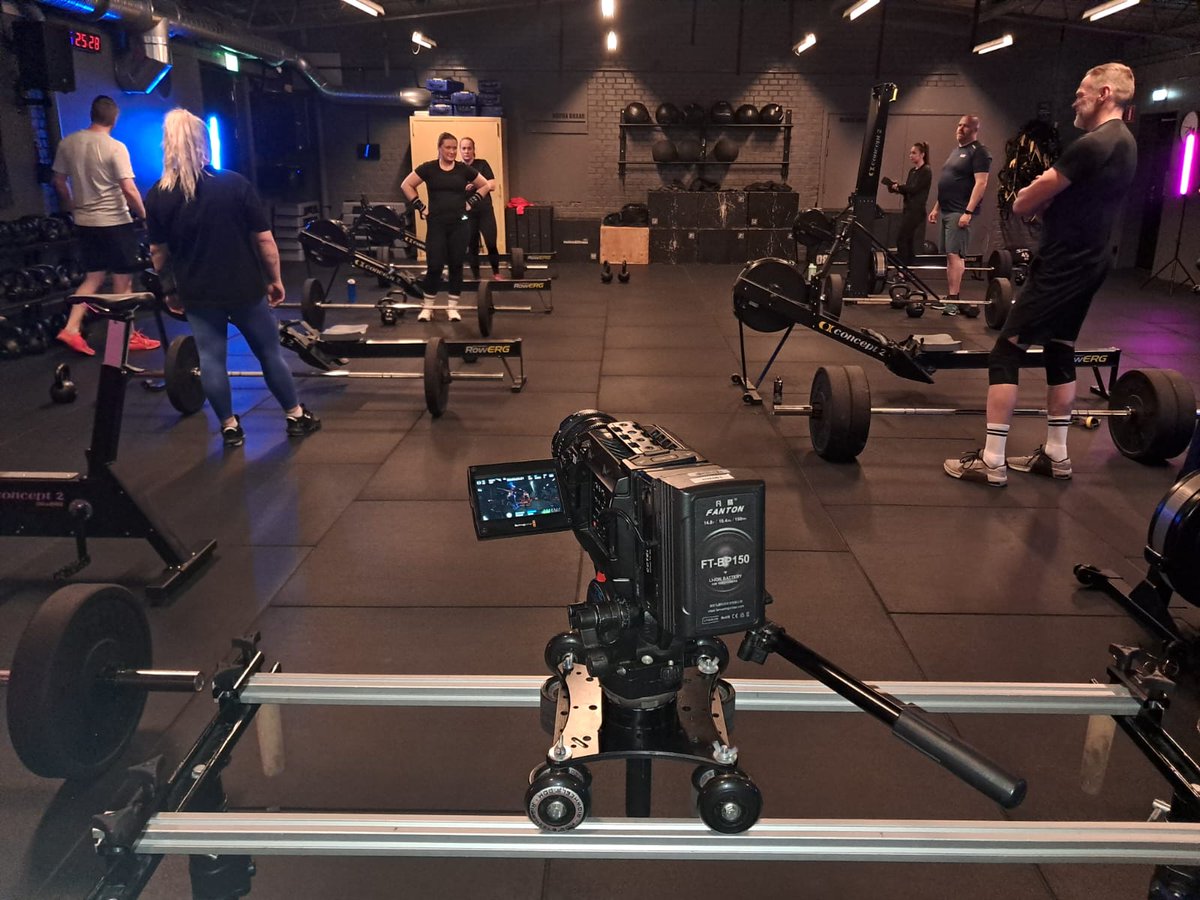 MezaVerdeProd's tweet photo. Den här veckan har vi haft fullt ös på #GymbyEgoboozt! Vi har filmat intensivt och fångat både svetten, styrkan Snart är deras reklamfilm klar –och vi ser fram emot att visa resultatet!
#Reklamfilm #BehindTheScenes #GymLife #ComingSoon #GYM #Marketing #Socialmedia #Worldclass https://t.co/7s5kvXf0Pw