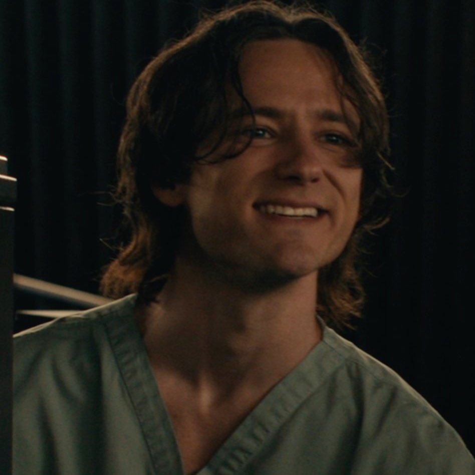 thunderbeths's tweet image. if i had a nickel for every time i fell in love with a fictional character named bob played by lewis pullman, i’d have two nickels. which, isn’t a lot, but it’s weird that it happened twice!