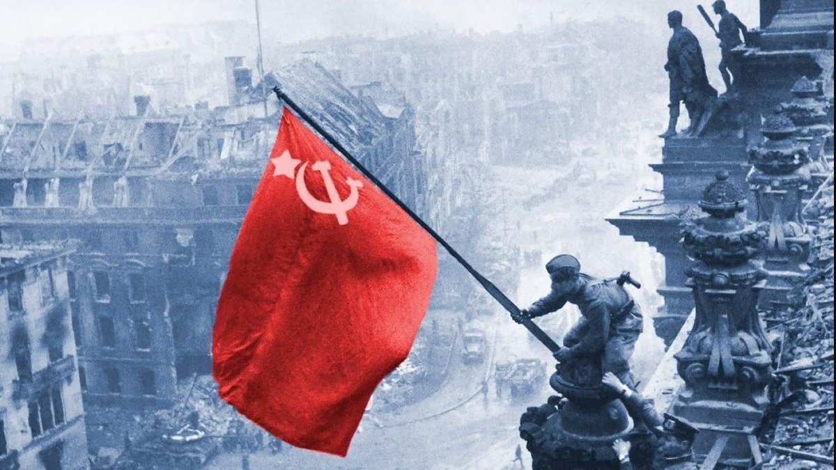 С праздником Великой Победы всех нас!!!
80 -лет назад наши предки проломили хребет нацисткой мрази! И пусть сегодня зарево жоп неприятелей и отрицателей Победы освещает нам этот светлый праздник!