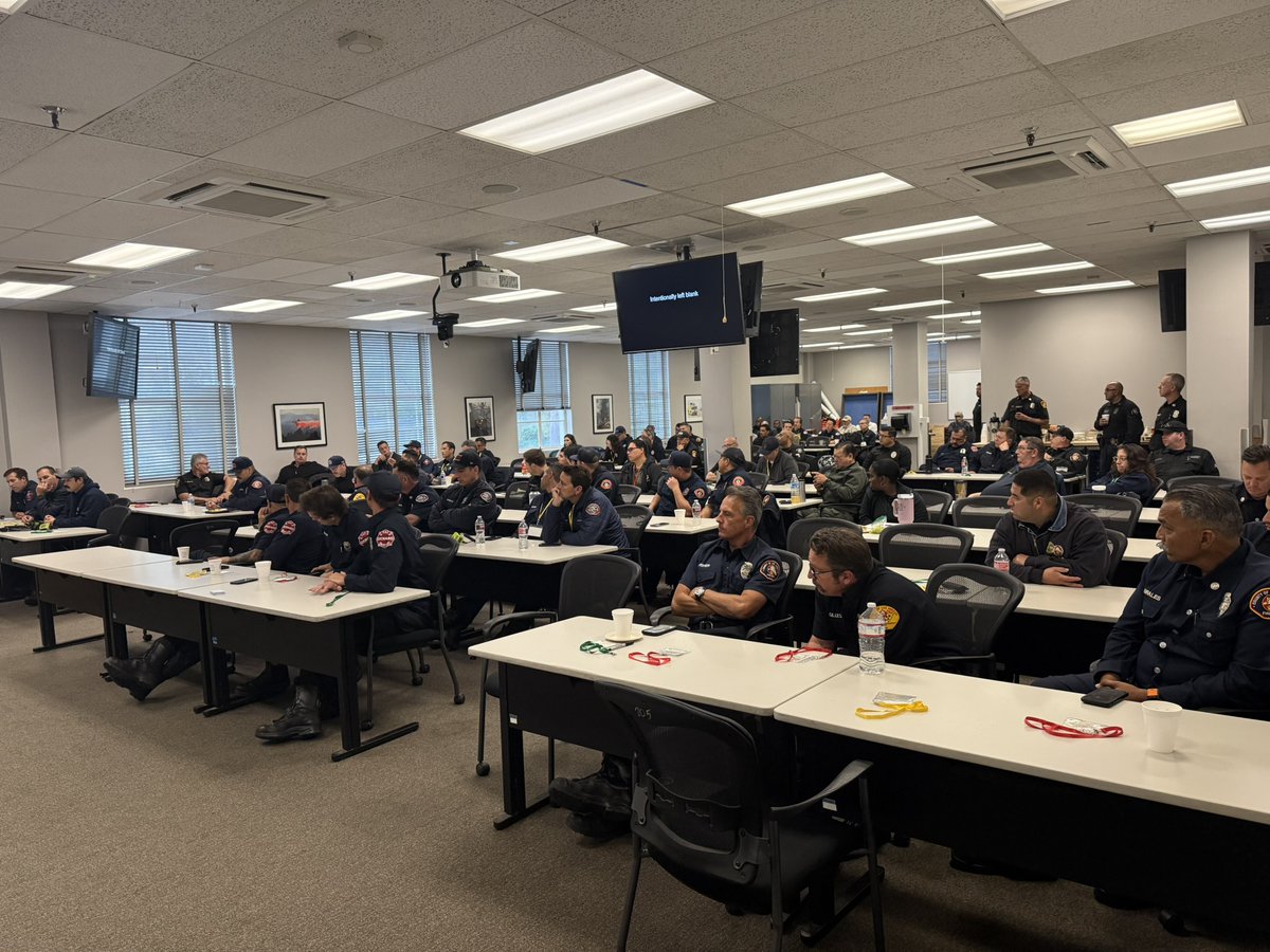 ELYSIAN PARK - To assure regional readiness and efficiency in handling complex Hazardous Materials emergencies, the <a href="/LAFD/">LAFD 🔥</a> #HazMat/CBRNE Section was honored to host the 3rd Annual SoCal Hazardous Materials Conference.

Uniting more than 30 public safety agencies for a three day