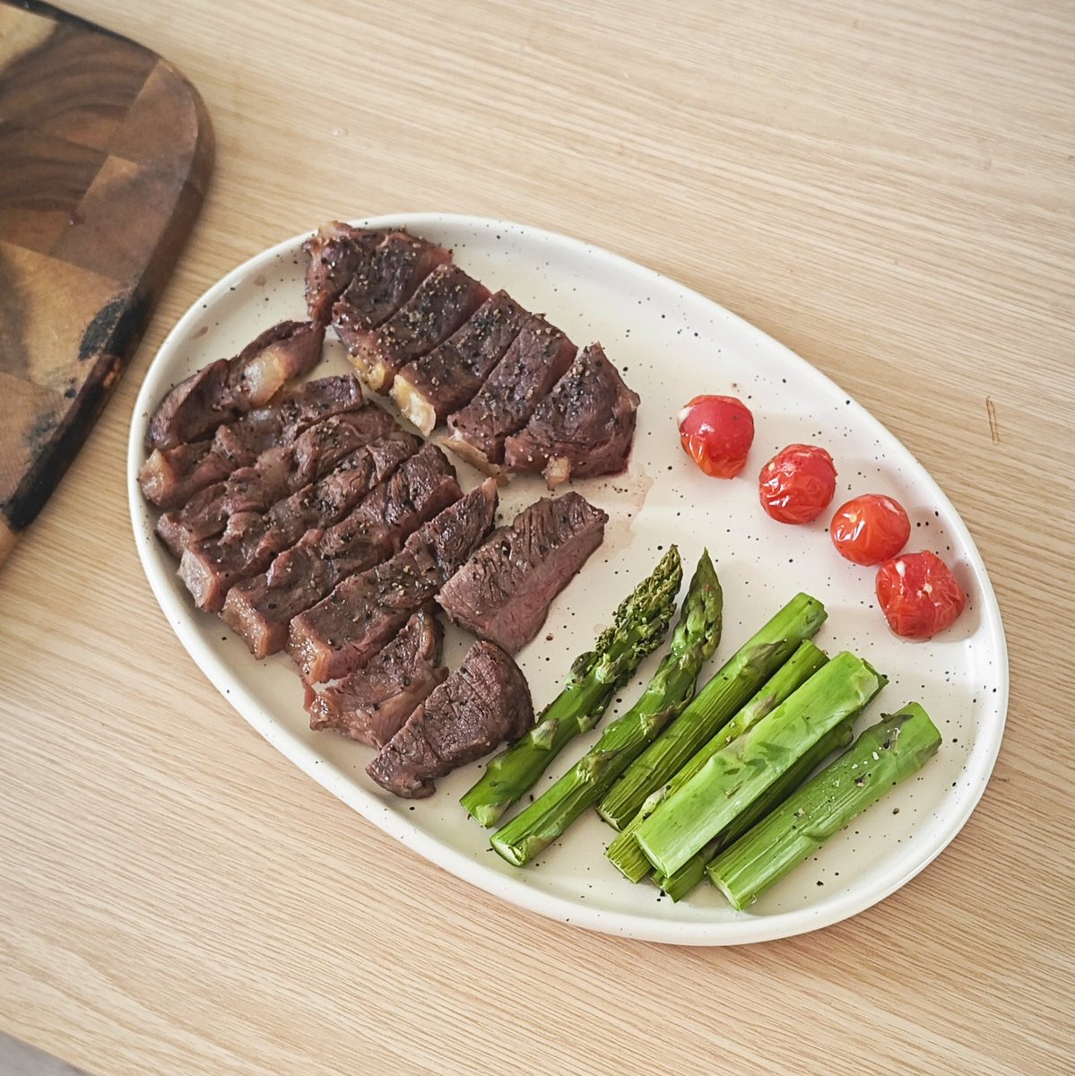 舒服了 E卫兵给自己加餐😘