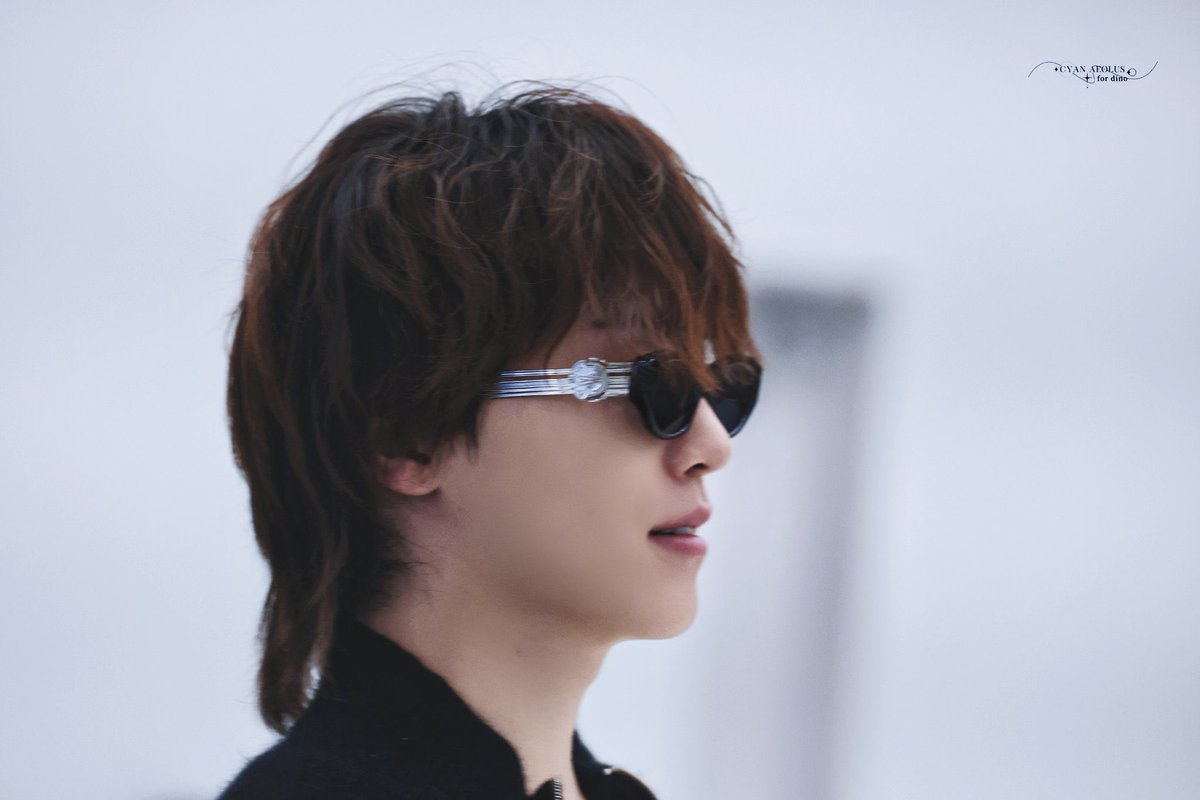 his mullet is getting longer 🥹