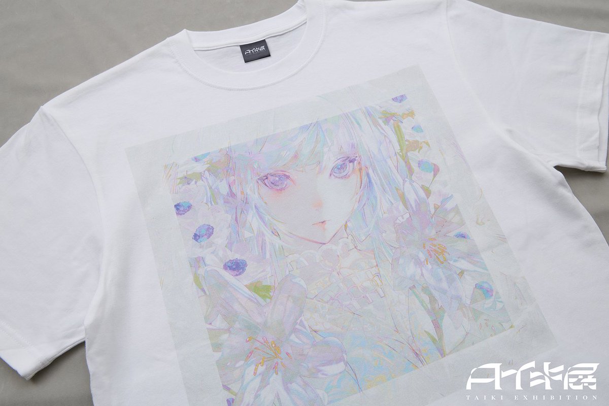 ┈┈┈┈┈┈┈┈┈
　巡回展新グッズ
┈┈┈┈┈┈┈┈┈
公式オンラインショップにて販売中！

『Tシャツ（全3種）』
大阪巡回展の新作イラストをフロントに、タイキ展のロゴをネームタグにあしらったTシャツです。

▼購入はこちらから
sss-by-applibot.booth.pm/item_lists/n6R…

#タイキ展 #taiki_exhibition