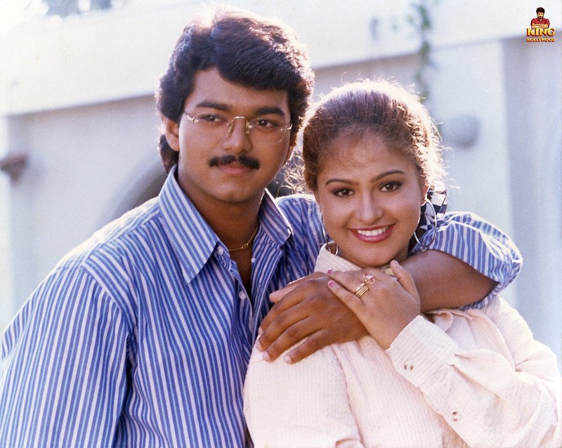 SARKAR_Munaf's tweet photo. Celebrating 28 Years Of #LoveToday 🎬💌
#28YearsOfLoveToday #ThalapathyVijay𓃵 #Suvalakshmi #Manthra #Raghuvaran #Balasekaran

#JanaNayagan @actorvijay 

#ஜனநாயகன் @DD_nas18 @SadiqBasha_ https://t.co/ZE1FPomtLq