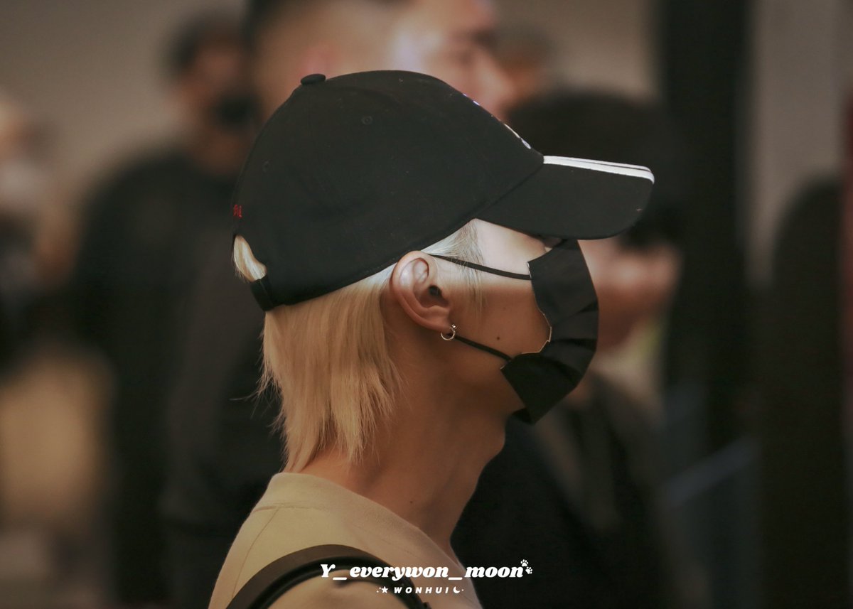 Y_everywon_moon's tweet photo. 250509  GMP출국

#JUN  #준 #文俊辉 
#SEVENTEEN #세븐틴 https://t.co/PYk5XiSJSH
