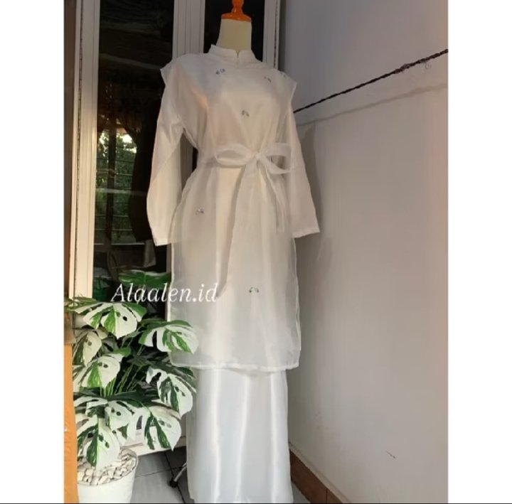 rosiep0sieee's tweet photo. @xfafayz kak udah ga butuh yah.. tpi klo masih butuh ini aku ada gamis putih size s, cuma sekali pakai sumpah, 150k aja klo mau liat detailnya chat aku ya https://t.co/xOTo92GT6E