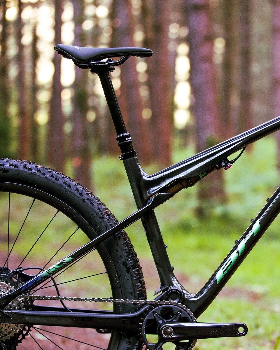 LYNX SLS | NUEVA TEMPORADA
Ahora llega la nueva versión del cuadro de carbono con Performance Layup, que mantiene la misma geometría, forma y cinemática, pero permite montajes más accesibles con una penalización de peso mínima.
bit.ly/3Z6x2Tm