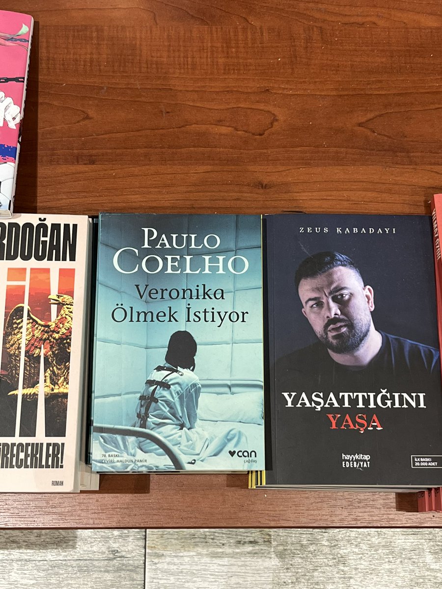 Biz de zorlanıyoruz ama Veronika biraz abartıyor