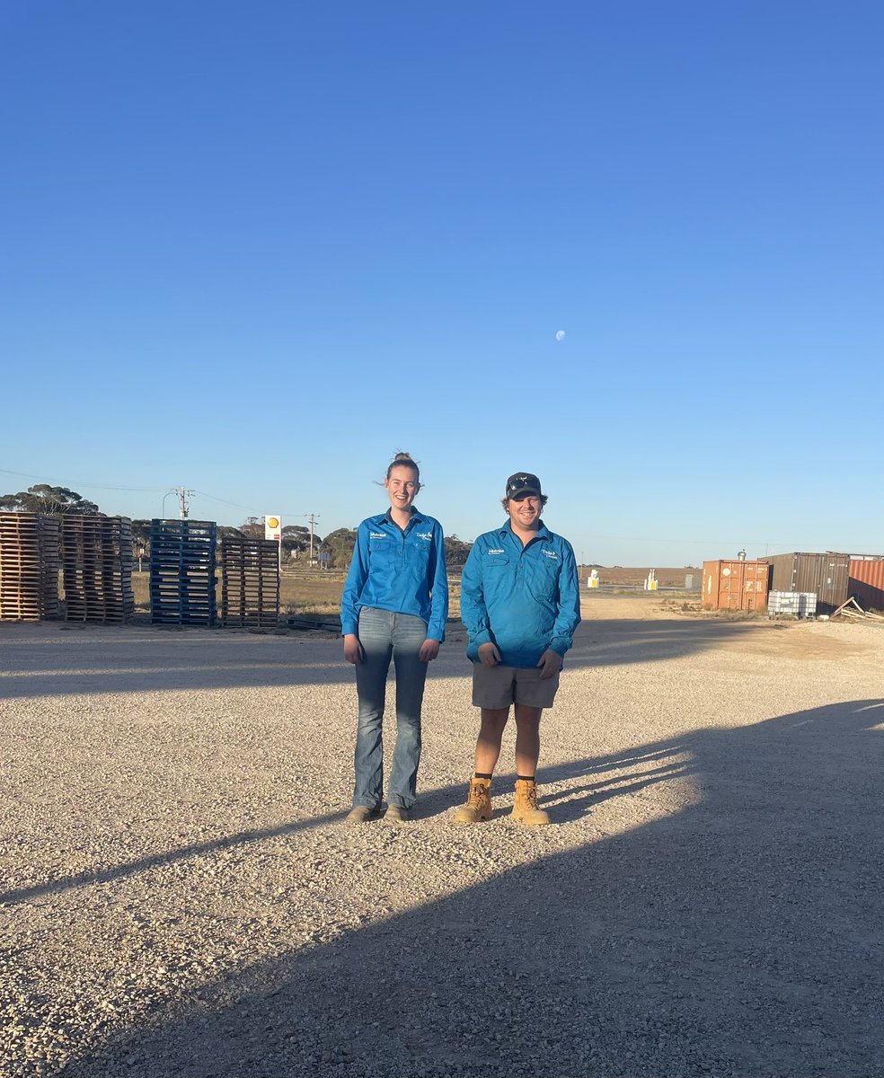 Andrew McMahen (@andrewmcmahen) on Twitter photo Nutrien Teams at <a href="/NASManangOuyen/">Nutrien Ag Solutions Manangatang Ouyen & Underbool</a> Manang, Underbool and Ouyen all went Blue for <a href="/dollysdream_aus/">dollysdreamaustralia</a> Nutrien Teams at <a href="/NASManangOuyen/">Nutrien Ag Solutions Manangatang Ouyen & Underbool</a> Manang, Underbool and Ouyen all went Blue for <a href="/dollysdream_aus/">dollysdreamaustralia</a>