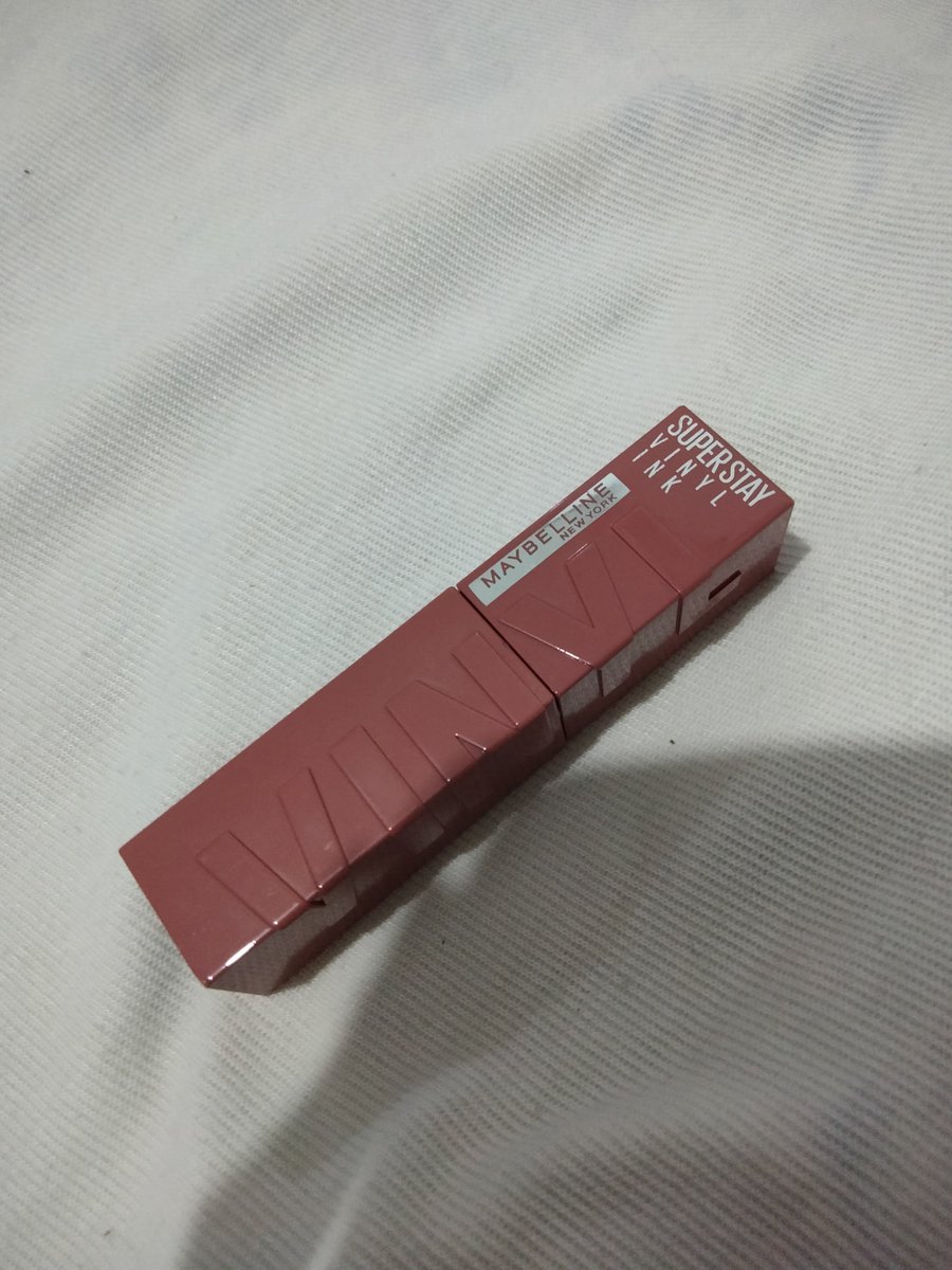 rosiep0sieee's tweet photo. @shinohimex wts Maybeline viynl ink shade cheeky 65k aja masih 90%
ini siapa tau mau somethink Glitter 40k masih 90%juga https://t.co/4ytWRVeyJ3