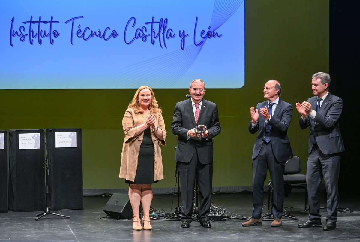 _ITCL's tweet photo. 🎉 ¡Orgullo, emoción y agradecimiento! 🏆❤️ @Aytoburgos
El #PremioCiudadBurgos al #Conocimiento e #Innovación 2024
👉 No es solo un premio para #ITCL, sino para las 110 personas que día a día hacen posible nuestro trabajo
NOTICIA COMPLETA: https://t.co/OEcTIZMcFC https://t.co/gTHrMEMvK9
