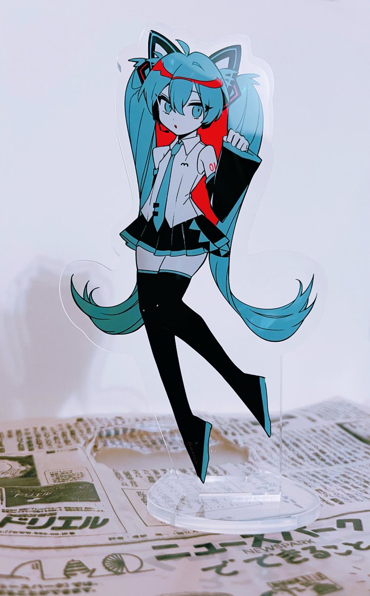 初音ミク 「アクスタ作ったよ 」|鈴虫のイラスト