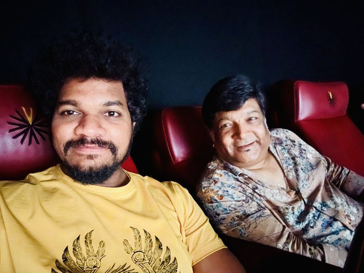 KONA VENKAT (@konavenkat99) on Twitter photo Watching a very entertaining #Single with #AvinashMukku 👏👏👏.
U should also watch it for the entertaining performance from <a href="/sreevishnuoffl/">#SINGLE Sree Vishnu</a> & <a href="/vennelakishore/">vennela kishore</a> 👌
Very Well written by <a href="/BhanuBogavarapu/">Bhanu Bogavarapu</a> & <a href="/NanduSavirigana/">Nandu Savirigana</a> ✍️
Congratulations to the whole team 🤗 Watching a very entertaining #Single with #AvinashMukku 👏👏👏.
U should also watch it for the entertaining performance from <a href="/sreevishnuoffl/">#SINGLE Sree Vishnu</a> & <a href="/vennelakishore/">vennela kishore</a> 👌
Very Well written by <a href="/BhanuBogavarapu/">Bhanu Bogavarapu</a> & <a href="/NanduSavirigana/">Nandu Savirigana</a> ✍️
Congratulations to the whole team 🤗