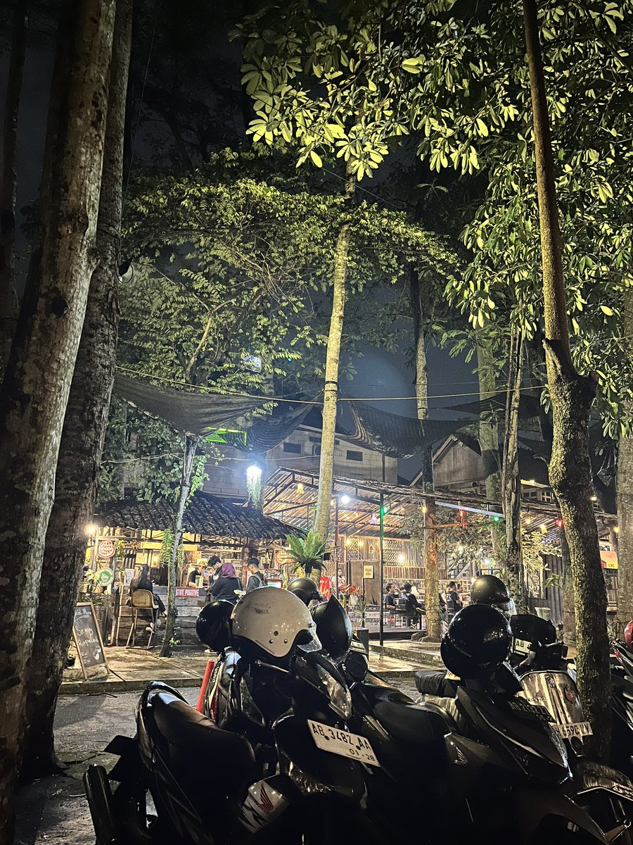 meibiulku's tweet image. seru juga konser akustik gini🫵🏻#supermusic