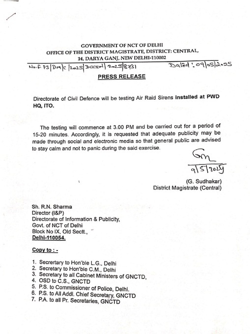 airnewsalerts's tweet photo. The Directorate of Civil Defence will be testing Air Raid #Sirens installed at the PWD Headquarters located at ITO, New #Delhi, today. 

🟢Stay calm and do not panic during this exercise. https://t.co/6KhlBSBa6H