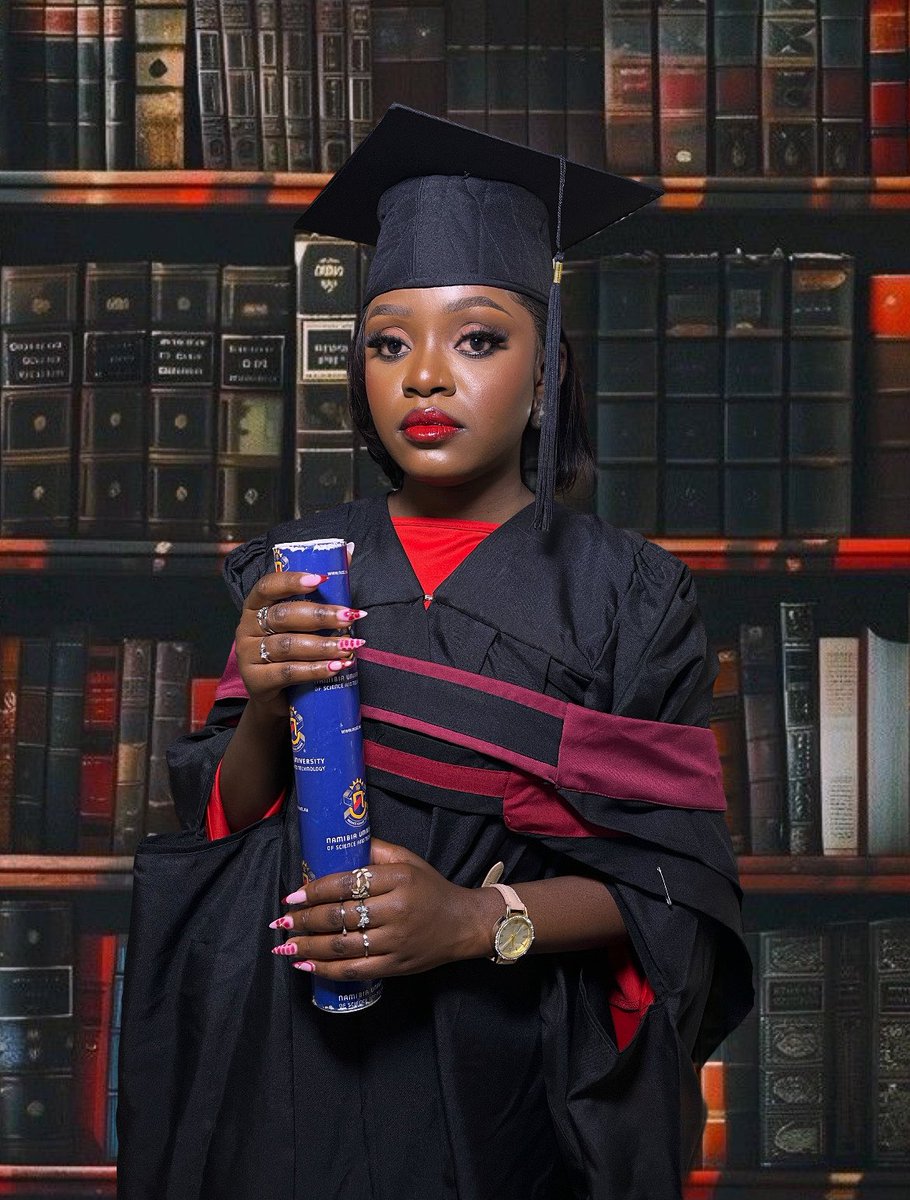 Philippians 4:13 
“I can do all things through Christ who strengthens me.” 2 degrees hotter 💋🤍