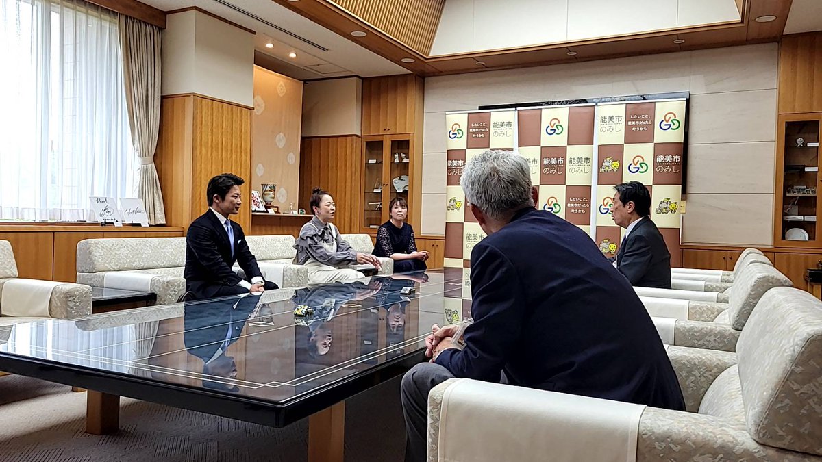 biyonsuu's tweet photo. この度わたくし、能美市観光大使に就任したことをご報告させていただきます。
これからも私のふるさと能美市の魅力をたくさんの方にお伝えできるように一生懸命やらせて頂きます(*^^*)🎶⭐ https://t.co/eWyFENLPxm