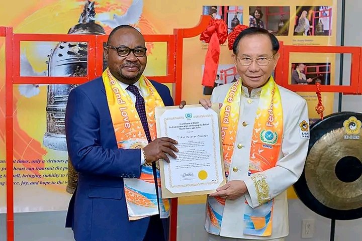 Ndeko TAMPAKA PUATI G-D (@gtampaka11384) on Twitter photo Selon le PR05 Me <a href="/Didiermazenga/">Didier Mazenga</a> est l'un des valeureux Ministre de la RDC. Il a fait preuve d'un leadership avéré en matière d'intégration régionale au sein de la sous-région, ce qui a généré des résultats positifs. Il mérite encore la confiance du Chef de l'État. <a href="/Presidence_RDC/">Présidence RDC 🇨🇩</a> Selon le PR05 Me <a href="/Didiermazenga/">Didier Mazenga</a> est l'un des valeureux Ministre de la RDC. Il a fait preuve d'un leadership avéré en matière d'intégration régionale au sein de la sous-région, ce qui a généré des résultats positifs. Il mérite encore la confiance du Chef de l'État. <a href="/Presidence_RDC/">Présidence RDC 🇨🇩</a>