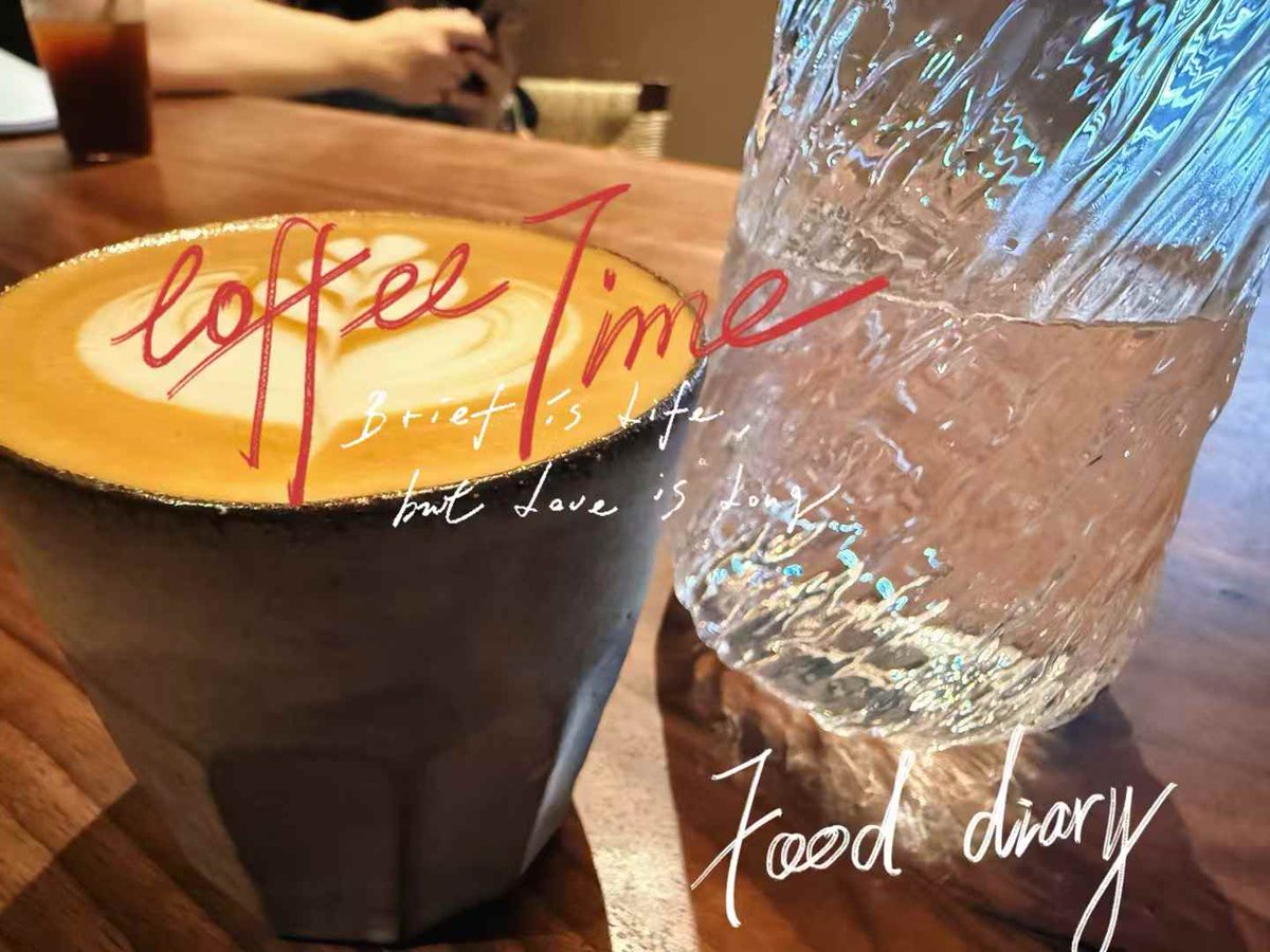 相比于完美，我更愿凝视你的破碎