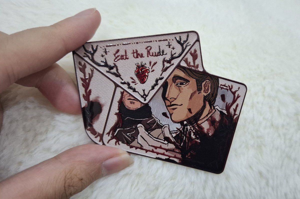 They're here! 6x7.8cm really happy with the quality! Extra pictures in the replies. I'll prob make better promo post soon!! 

#fanncard_review