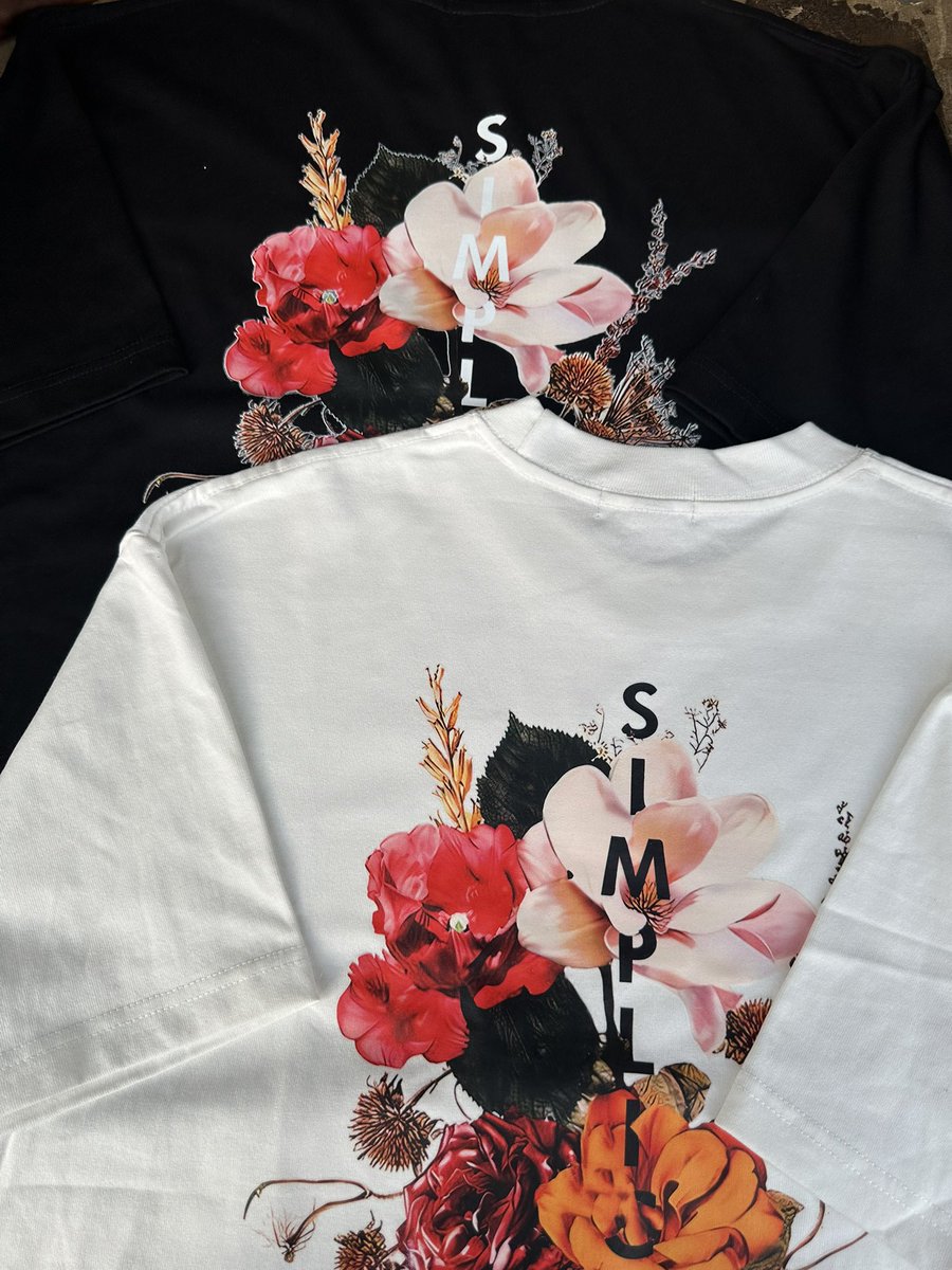 Simplicity072's tweet photo. GRAPHIC TEES BY SIMPLICITY 🤞🏾❤️
Price: 25k https://t.co/Fl6FEN02rm
