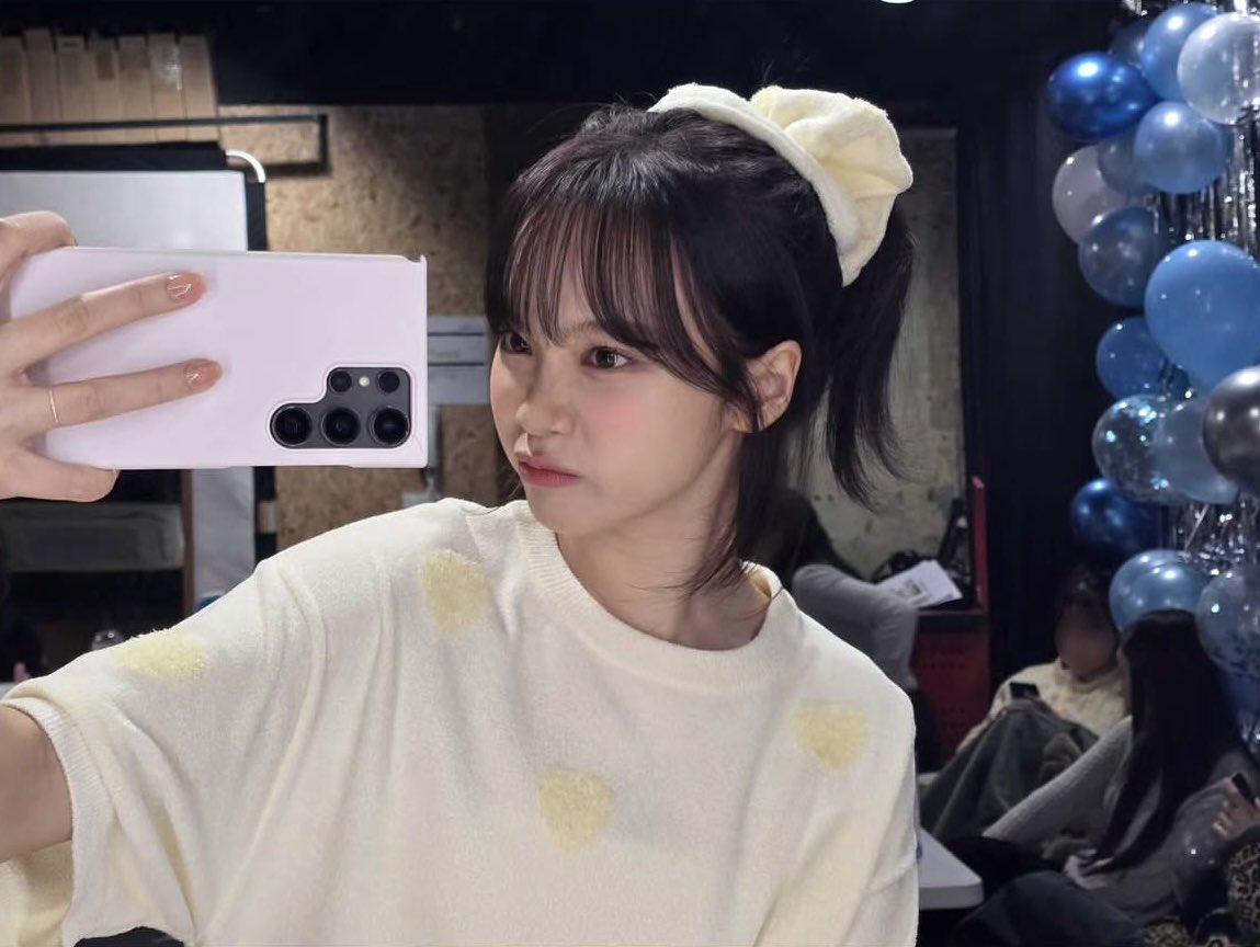 SEIchaewon's tweet photo. かわいい🫶🫶 https://t.co/bD9RL9cunc