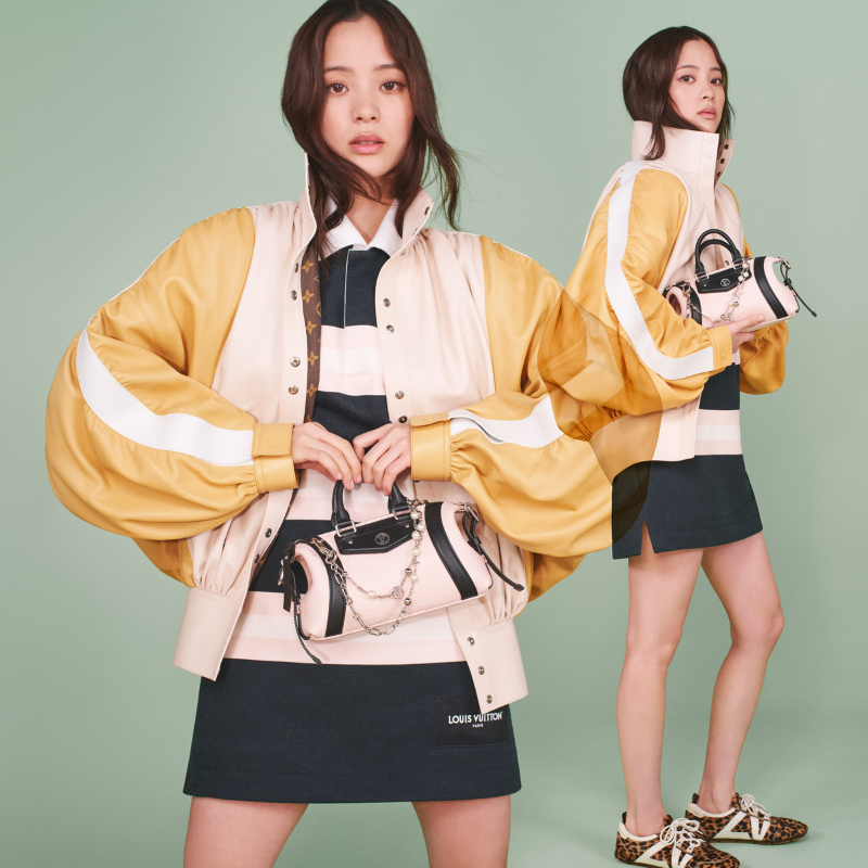LouisVuitton_JP's tweet photo. 新 #LVPREFALL25 キャンペーンでは、包み込むようなシルエットやコントラストを効かせたアクセサリーといった@TWNGhesquiereならではのワードローブを、フレンズ・オブ・ザ・ハウスである #NanaOuyang、#DevonRoss、#LousAndTheYakuza、#JadenSmith が個性溢れる着こなしで表現。
#LouisVuitton