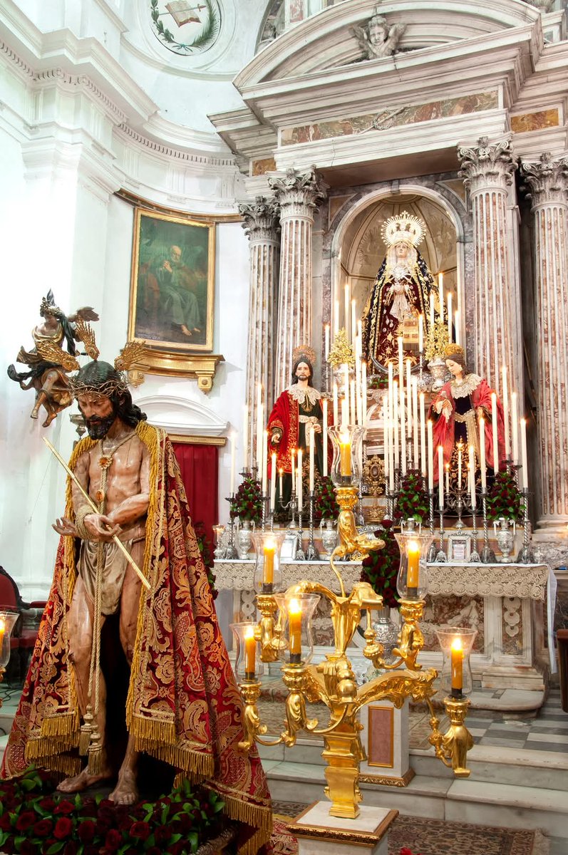 VIERNES DE HERMANDAD | Como cada viernes, la Archicofradía abre su sede canónica, la Iglesia de la Conversión de San Pablo, para la visita y veneración de Nuestros Titulares en horario de 18.00h a 21.00h. ¡Nuestros Titulares te esperan!

📸 Rafael Rovira Ocejo.
