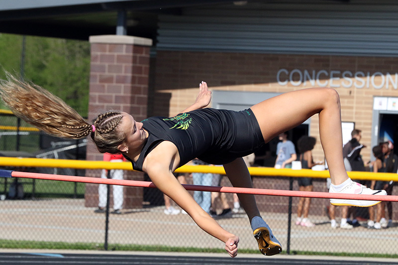 Willis, Olivo Lead West High at MVC Mississippi Divisional Meet - Your Prep Sports yourprepsports.com/2025/05/09/wil…