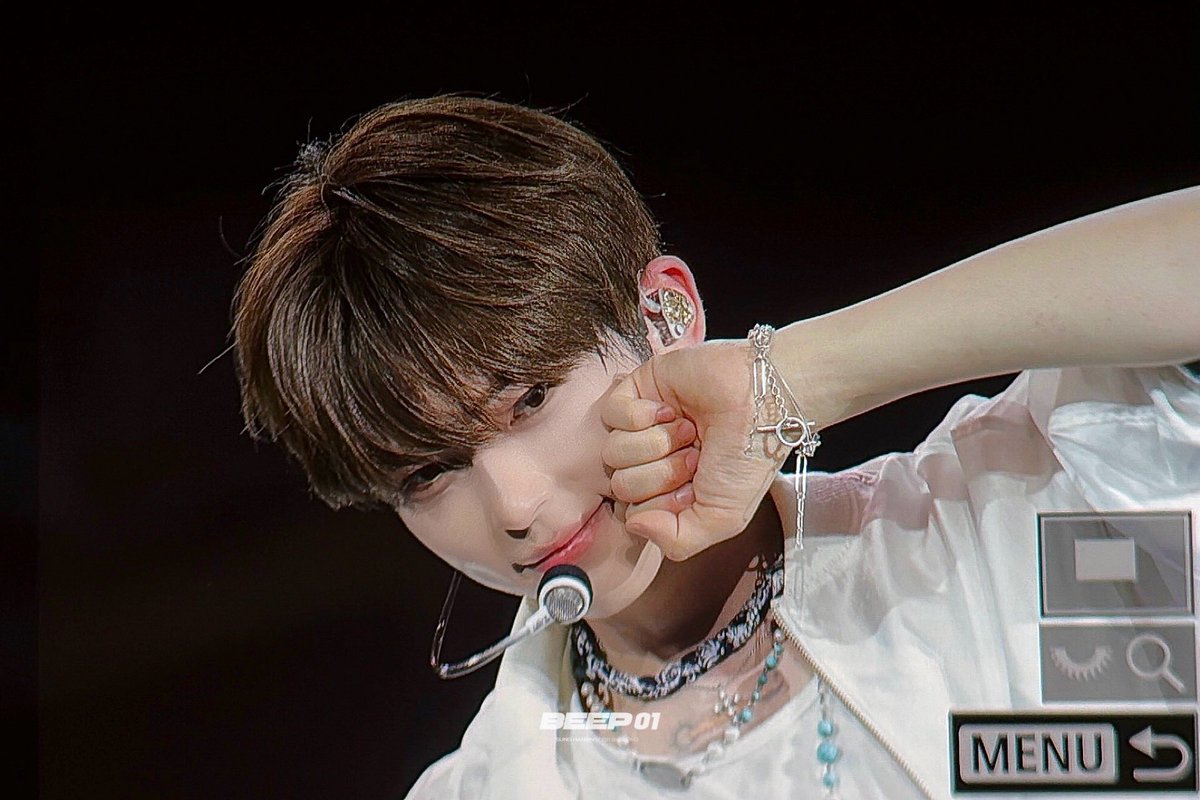 b01_0613's tweet photo. 250509 KCON
#SUNGHANBIN #성한빈 #ソンハンビン #ZEROBASEONE #ZB1 #제로베이스원 https://t.co/Rc9KyotakD