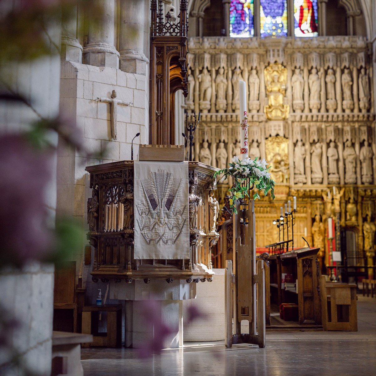 Southwark Cathedral (@southwarkcathed) on Twitter photo Join us in person or online for our Choral Eucharist on this Fourth Sunday of Easter.
This morning's preacher is <a href="/DeanSouthwark/">Mark Oakley</a>. The service is sung by the Cathedral Choir.
🕐11am
~
📽️ youtube.com/@southwarkcath… Join us in person or online for our Choral Eucharist on this Fourth Sunday of Easter.
This morning's preacher is <a href="/DeanSouthwark/">Mark Oakley</a>. The service is sung by the Cathedral Choir.
🕐11am
~
📽️ youtube.com/@southwarkcath…