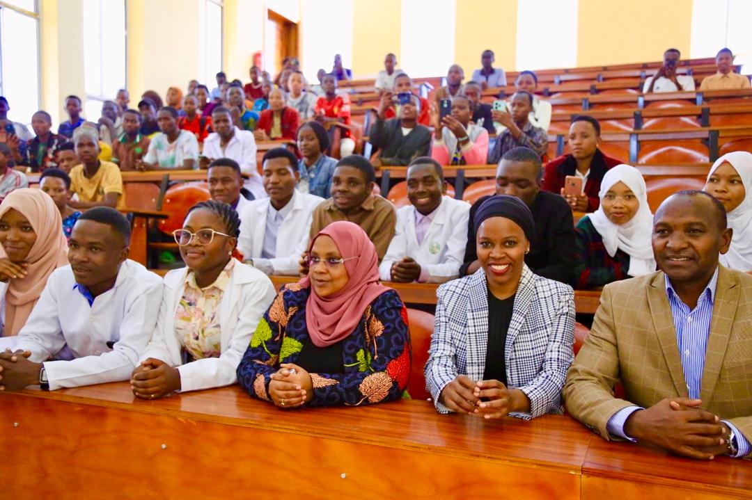 AZMA YA DKT. SAMIA KWENYE SEKTA ZA UZALISHAJI IMETIMIA-DKT KIJAJI

Na Omary Mtamike, WMUV
Dodoma

Waziri wa Mifugo na Uvuvi Mhe. Dkt. Ashatu Kijaji amesema kuwa miaka minne ya uongozi wa Rais wa Jamhuri ya Muungano wa Tanzania Mhe. Dkt. Samia Suluhu Hassan imetekeleza kwa vitendo