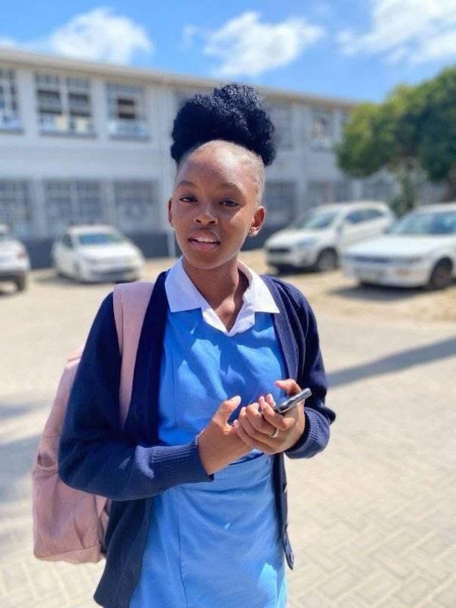 Missing person Alert❗️❗️❗️
Help us Amahle Duda. She left home nge 27th April esithi uphuma ne chommy she never returned.  If you have any information please contact 0670833885 uhlala kwaLanga Zone 27 Cape Town