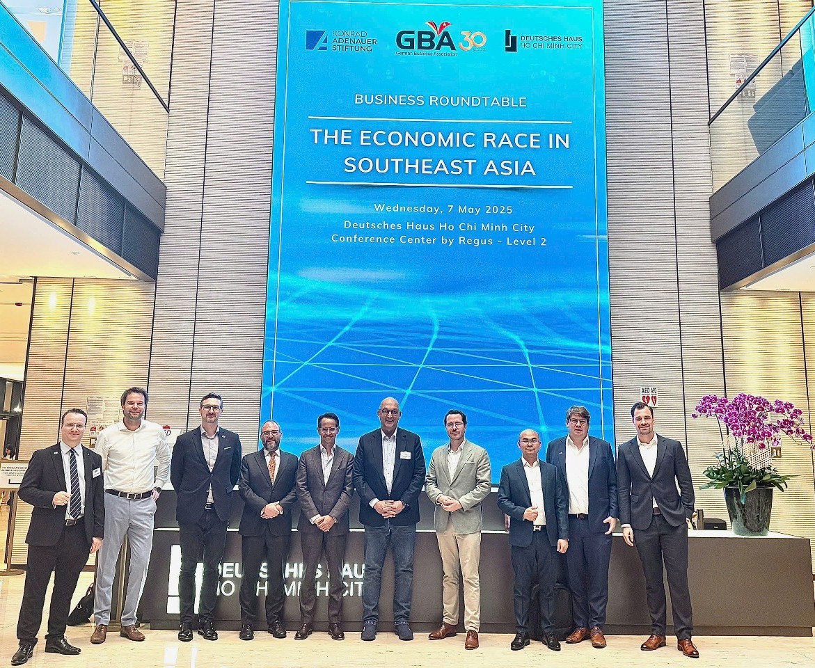 Konrad-Adenauer-Stiftung Vietnam (@kasvietnam) on Twitter photo This week, @kasvietnam <a href="/KASonline/">Adenauer-Stiftung</a> facilitated a dialogue program, bringing together diplomats, academics, business leaders, and policy experts to explore Germany’s and Europe’s economic opportunities in #Vietnam. Concrete ideas for policy proposals for trade and investment This week, @kasvietnam <a href="/KASonline/">Adenauer-Stiftung</a> facilitated a dialogue program, bringing together diplomats, academics, business leaders, and policy experts to explore Germany’s and Europe’s economic opportunities in #Vietnam. Concrete ideas for policy proposals for trade and investment