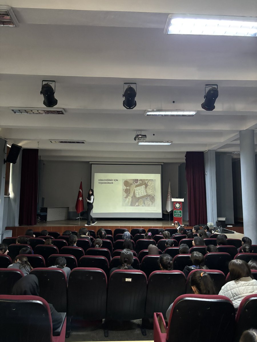 9 Mayıs Dünya Çölyak Hastalığı Günü kapsamında okullarımızda diyetisyenimiz tarafından öğrencilere farkındalık eğitimleri verilmeye başlandı. 

<a href="/tcmeb/">Millî Eğitim Bakanlığı</a> <a href="/Yusuf__Tekin/">Yusuf Tekin</a> <a href="/meb_dhgm/">Destek Hizmetleri Genel Müdürlüğü</a> <a href="/omurfatih/">Ömür Fatih Karakullukçu</a> <a href="/mebisgb/">İşyeri Sağlık ve Güvenlik Birimi Daire Başkanlığı</a> <a href="/ozkan_meb/">Özkan AVCI</a> <a href="/GlcanKILIN3/">Gülcan KILINÇ</a>