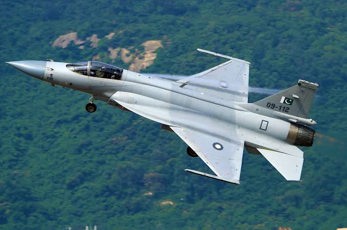 katul02's tweet photo. #China's Defence products are low-quality lemons, unproven, unworthy for use in any battle. #LY80, #HQ9, air defence systems, #Drones, #JF17 fighter aircraft have all failed in #OperationSindoor!! Big shock for #Pakistan used to #US weapons !! https://t.co/XtnxWf6x38