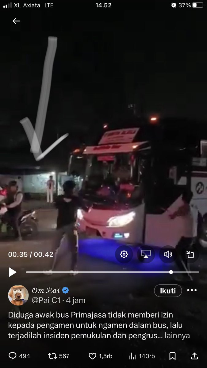 CBeesky84's tweet photo. @Pai_C1 Lah ini aparat, cm klakson doang kah? https://t.co/pSJ1qWLrZH