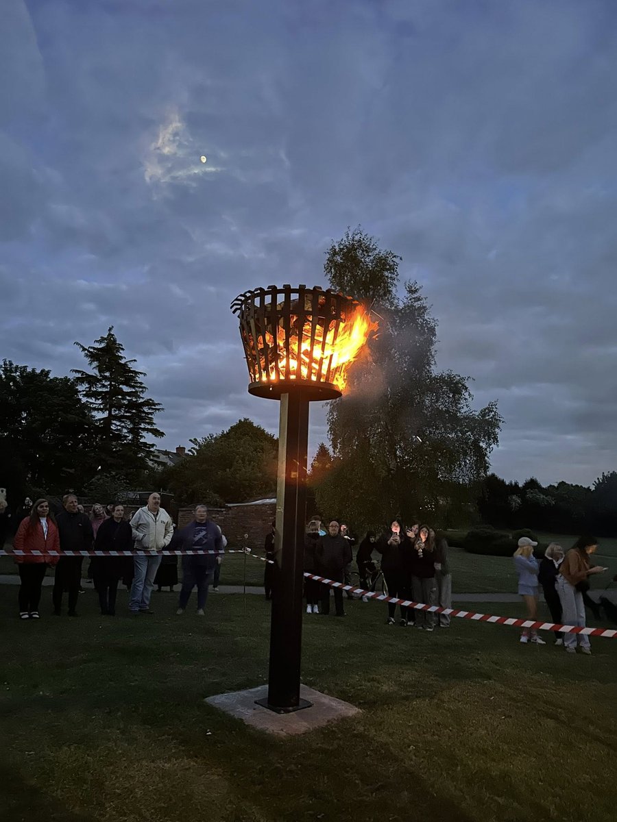 Barwell Parish Council would like to thank everyone who attended their VE 80th anniversary beacon lighting in Kirkby Park last night. It wasn’t the warmest of evenings but plenty of you came along to support.
