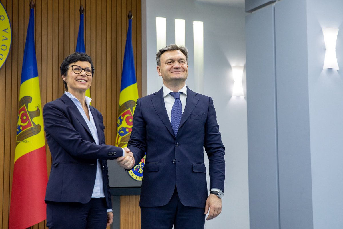 On Europe Day, EU support and national unity come together once again for Moldova’s European future.

Together with <a href="/MartaKosEU/">Marta Kos</a>, we signed the Growth Plan Facility Agreement - a historic step bringing unprecedented EU funding to modernize our institutions and grow our economy.