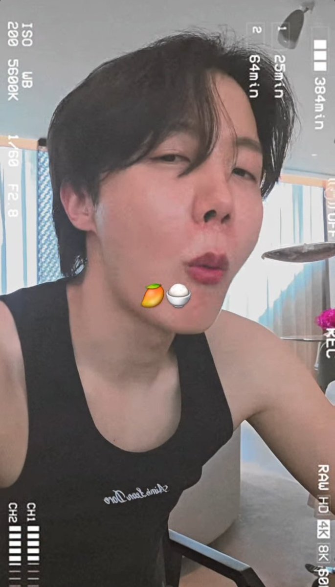 O613file's tweet photo. HOSEOK?? https://t.co/JrQUlVi46J
