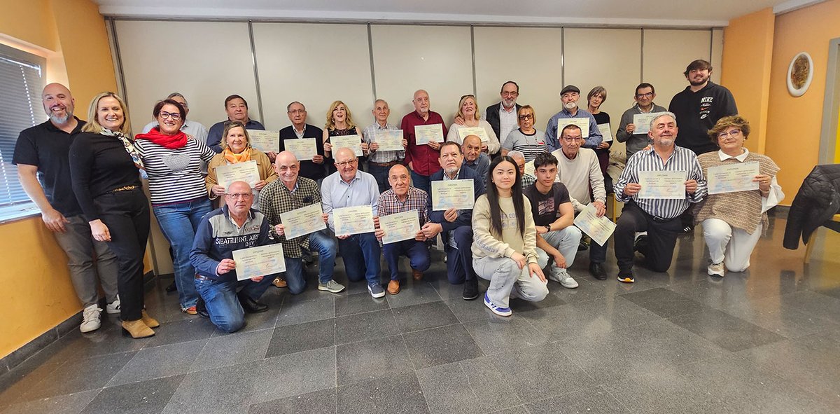 Universidad Deusto - Deustuko Unibertsitatea (@deusto) on Twitter photo Finaliza en Barakaldo el taller sobre IA impartido por estudiantes de Deusto a personas mayores deusto.es/es/inicio/vive…
Programa reconocido por <a href="/Innobasque/">Innobasque</a> por su enfoque innovador del envejecimiento activo y fomentar el aprendizaje intergeneracional. Orgullo de alumnado 👏👏 Finaliza en Barakaldo el taller sobre IA impartido por estudiantes de Deusto a personas mayores deusto.es/es/inicio/vive…
Programa reconocido por <a href="/Innobasque/">Innobasque</a> por su enfoque innovador del envejecimiento activo y fomentar el aprendizaje intergeneracional. Orgullo de alumnado 👏👏
