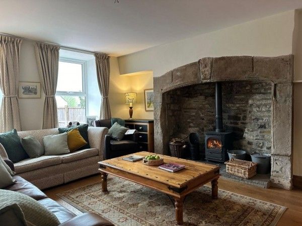 IndepenCottages's tweet image. Enjoy a £200+ saving when you book a stay at Heart Of Hawes Holiday Cottage in North #Yorkshire for the late May bank holiday weekend leading into half term! Don't miss out, book now: buff.ly/bYRAtZo #HalfTermHoliday