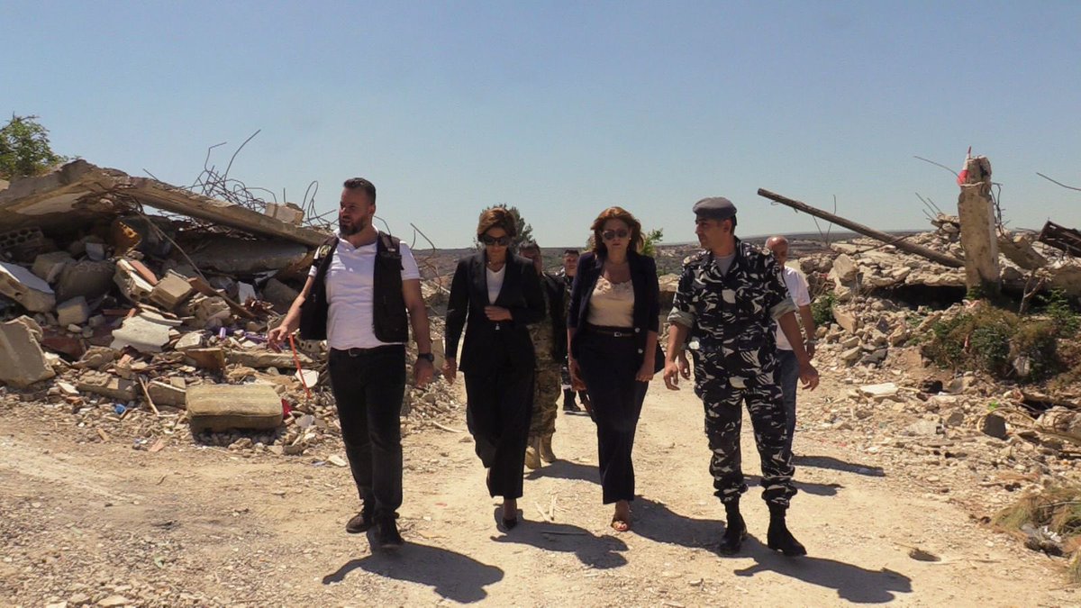 جالت وزيرة البيئة الدكتورة تمارا الزين على القرى الحدودية وعاينت بعض الاضرار البيئية، وشملت جولتها قرى وبلدات راميا، عيتا الشعب، يارون، مارون الراس، بنت جبيل، عيناتا، وتخلل الجولة عدة محطات في مثلث عيتا-راميا- القوزح وحرش الراهب (عيتا الشعب) وحرش وكنيسة يارون…
<a href="/tamara_elzein/">Tamara ELZEIN 🇱🇧</a>
1/4