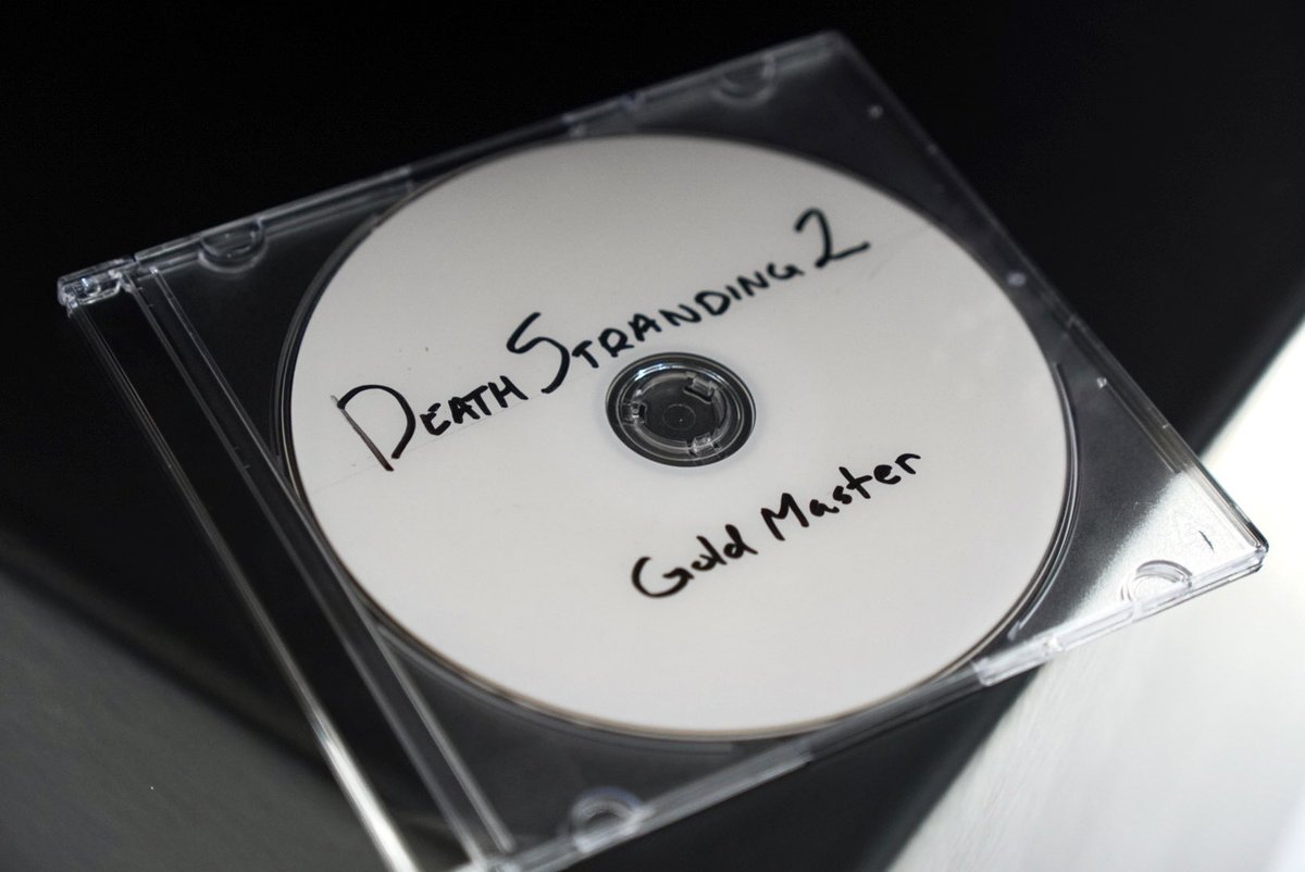 HIDEO_KOJIMA_EN's tweet image. We successfully received the gold master approval today for “DEATH STRANDING 2: ON THE BEACH.” We filled in the right eye of the daruma. Thank you all very much🙏👍🫶🙇🏻😍