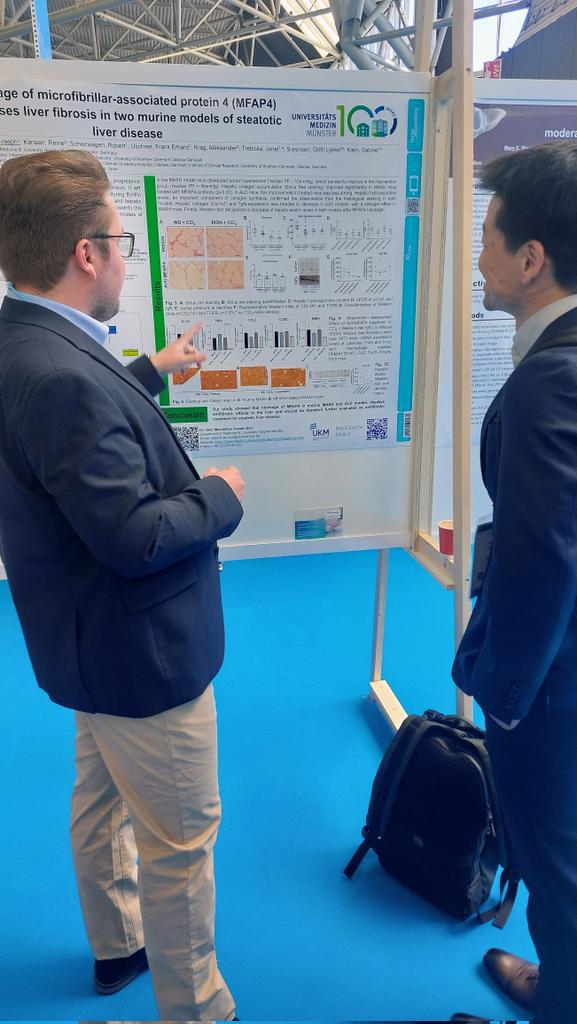 MEDB_LAB's tweet image. Lively discussions at Max Brol&apos;s poster on the beneficial role of MFAP4 inhibition in steatotic #LiverDisease at #EASLCONGRESS. #EASL2025